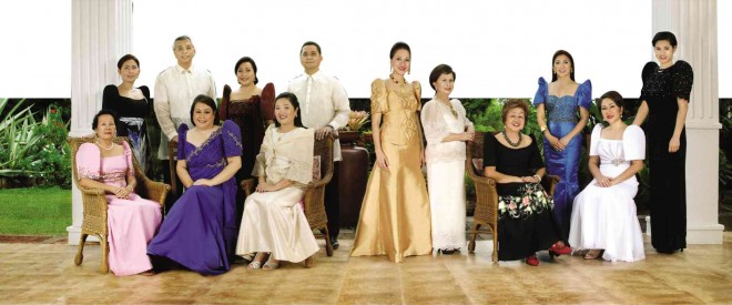 OLD AND new officers of Hijos de Davao 