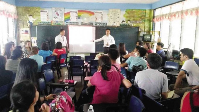  RAMOS and Zabala conduct training for the teachers of Santo Cristo Elementary School in Quezon City.  Photo courtesy of TFA’s Whitney Munroe 