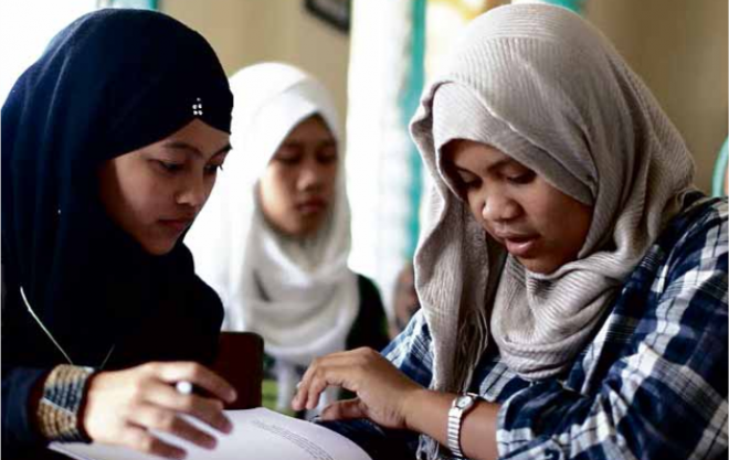 WOMANPOWER When My Peace started in Marawi City, there was hardly any participating female student, but that changed dramatically as the months passed. “With this program, we provide Mindanao youth access to the world,” said Andrew Kelly of the US Embassy in Manila which funded the program. JIGO RACAZA/CONTRIBUTOR