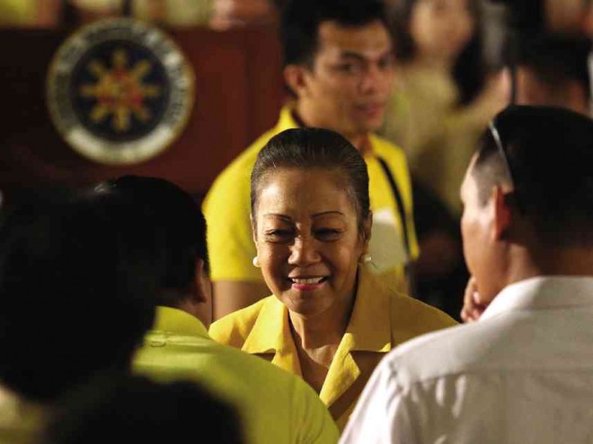 MAKE YOUR MAMA PROUD   Roxas clan matriarch Judy Araneta-Roxas is a picture of maternal pride after President Aquino declared all-out support for her son,  Mar Roxas, in the 2016 presidential election. GRIG C. MONTEGRANDE