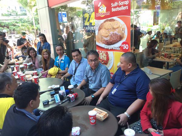 Cebu BPO agents ask @MARoxas' help in providing "one-stop shop" of gov't agencies i.e. NBI, PhilHealth, SSS etc.