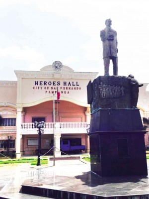 THE CITY government of San Fernando in Pampanga province maintains in its City Hall extension the Heroes Park. Featuring eight national and local heroes, the park greets students and people going to the City Hall. TONETTE OREJAS/INQUIRER CENTRAL LUZON