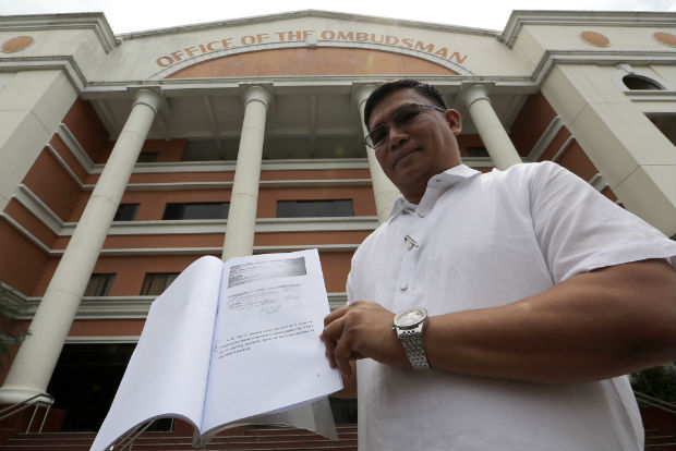 Lawyer Levito Baligod on Wednesday filed in the Office of the Ombudsman two separate joint affidavits of Bernadette Ricalde and Katherine Namoro, former staff members of Bulacan Rep. Arturo Robes, and Victor Roman Gacal and Rhodora Mendoza, former officials of state-owned National Agribusiness Corp., asking the Office of the Ombudsman to investigate claims by the four whistle-blowers that nearly P500 million in pork barrel allocations of 20 current and former lawmakers ended in dubious foundations and kickbacks. RAFFY LERMA