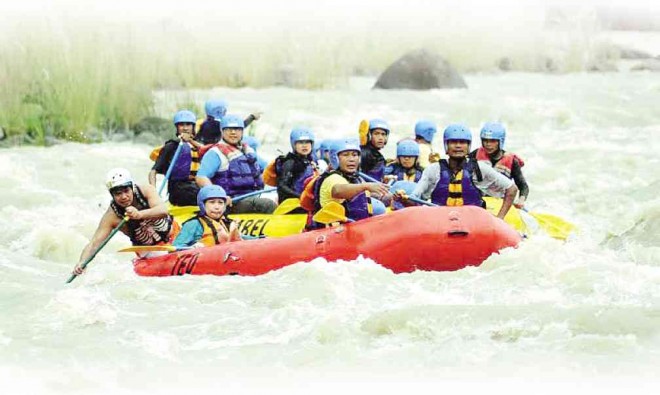The raging waters of the Chico River have given Kalinga one of its most important attractions as tourists are drawn to whitewater rafting in this Cordillera province.              EV ESPIRITU/INQUIRER NORTHERN LUZON