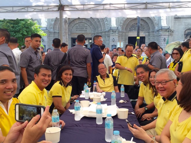 President Aquino spared some time from his busy schedule to join LP standard bearers Mar Roxas and Leni Robredo and their families for a mass and a simple breakfast before the two filed their candidacies on Thursday morning. For breakfast, they had lugaw (porridge) and bread. CONTRIBUTED PHOTO/YACAP PARTYLIST REP. CAROL LOPEZ. 
