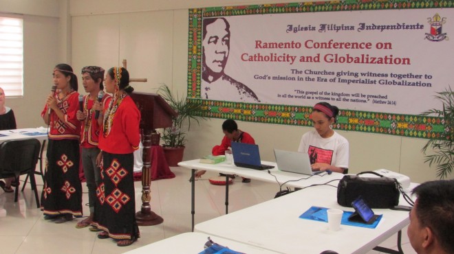 Talang singing with fellow Manobo. There are five of them in Metro Manila until Sept. 13.