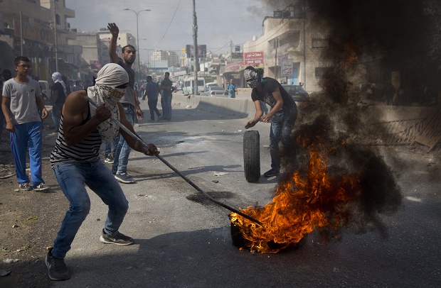 Mideast Palestinians Young and Angry
