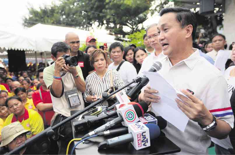 FAMOUS LAST WORDS MMDA Chair Francis Tolentino reads his resignation letter addressed to President Aquino in Makati City on Wednesday. Tolentino quit after controversy arose following a sexy performance of the Playgirls dancers at the Liberal Party oath-taking ceremony in Laguna province last week. INQUIRER FILE PHOTO/GRIG C. MONTEGRANDE