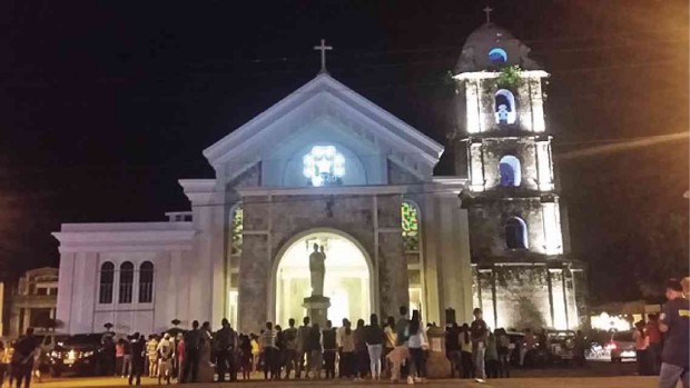 BOHOLANO Catholics have filled the churches like St. Joseph Cathedral in Tagbilaran City for the first “Simbang Gabi,” or “Misa de Gallo,” to affirm their faith. LEO UDTOHAN/INQUIRER VISAYAS