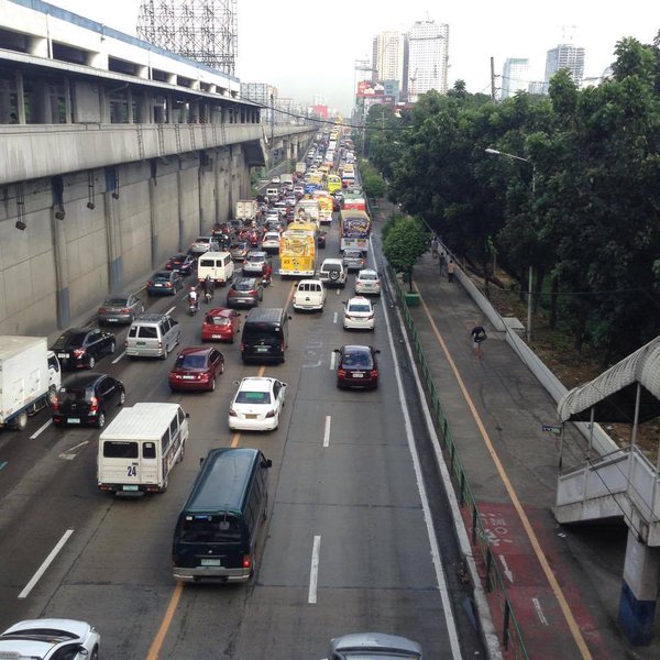 Ongoing road repairs worsen the weekend traffic along Edsa. CONTRIBUTED PHOTO