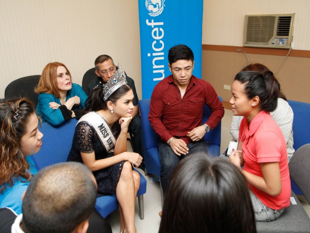 Miss Universe Pia Alonzo Wurtzbach, accompanied by Bb. Pilipinas Charities Inc. chair Mrs. Stella Marquez-Araneta and Colonel Joseph Acosta, commander of AFP Medical Center, listens to stories and experiences shared by young people involved in the HIV response, as well as those who have acquired the virus.  ANTHONY ESGUERRA 
