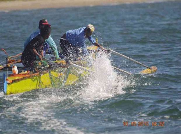 FISHERMEN suspected to be using improvised dynamites are caught in the act of retrieving their catch by the fishery law enforcers of the Bureau of Fisheries and Aquatic Resources in the Lingayen Gulf. CONTRIBUTED PHOTO