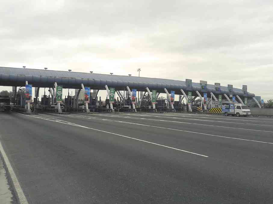 Toll way firm unveils plan to manage holiday rush traffic at NLEX, SCTEX