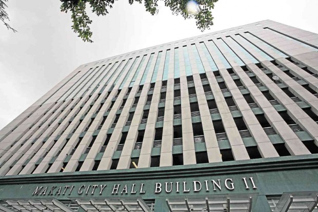 OVERPRICED?  The controversial and allegedly grossly overpriced Makati City Hall Building II has been cited in the Ombudsman’s decision to uphold the dismissal of Makati Mayor Junjun Binay from service. INQUIRER FILE PHOTO 