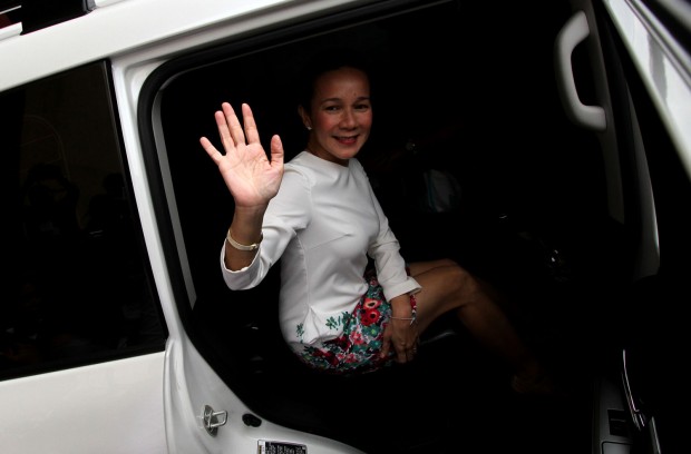 8TH GO NEGOSYO SUMMIT - GRACE POE / FEBRUARY 18 2016 Presidential candidate and Senator Grace Poe greets guests  on the 8th Go Negosyo Filipina Entrepreneurship Summit at the World Trade Center in Pasay City. INQUIRER PHOTO / RICHARD A. REYES