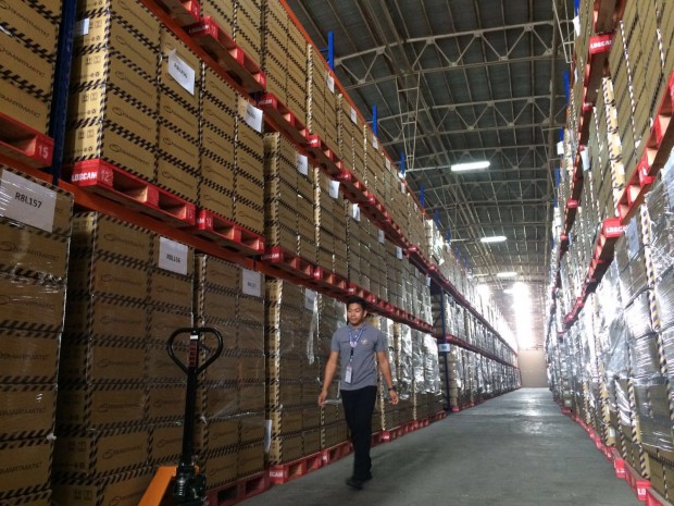 Smartmatic machines are stored at the Comelec warehouse in Sta. Rosa, Laguna.  INQUIRER/NIÑO JESUS ORBETA