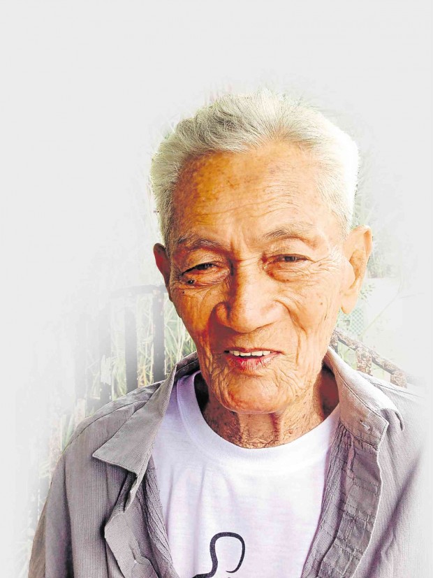 MAXIMIANO Gama, 90, is fighting a different war for his pension.         TONETTE T. OREJAS/INQUIRER CENTRAL LUZON