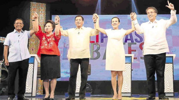 The five presidential aspirants square off in the first of three debates held at Capitol University in Cagayan de Oro City: Vice President Jejomar Binay (left), Sen. Miriam Defensor-Santiago, Davao City Mayor Rodrigo Duterte, Sen. Grace Poe and former Interior Secretary Mar Roxas. The event was sponsored by the Inquirer and GMA News. LYN RILLON/Philippine Daily Inquirer