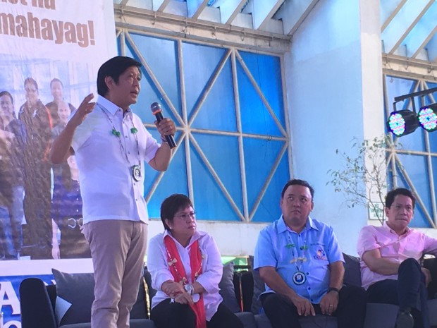 (From left) Sen. Bongbong Marcos, lawyers Lorna Kapunan and Harry Roque, and Pasig City Rep. Roman Romulo grace the first Radyo Inquirer Issues Forum in Olongapo City. YUJI VINCENT GONZALES/INQUIRER.net