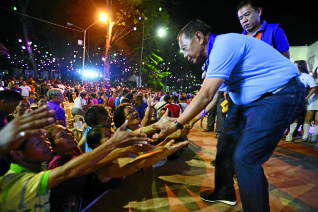 APRIL 19, 2016 United Nationalist Alliance (UNA) standard-bearer Vice President Jejomar C. Binay during his campaign in Cagayan de Oro on Monday, April 18. HANDOUT PHOTO