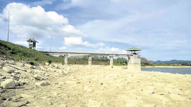 THE MALINAO Dam in Pilar town dries up due to the severe drought sweeping Bohol province.    LEO UDTOHAN/INQUIRER VISAYAS