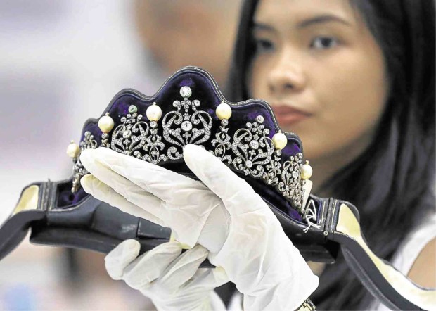 A PIECE of jewelry seized from the collection of former first lady Imelda Marcos, believed to have been acquired illegally, was presented recently by the Presidential Commission on Good Government.  MARIANNE BERMUDEZ