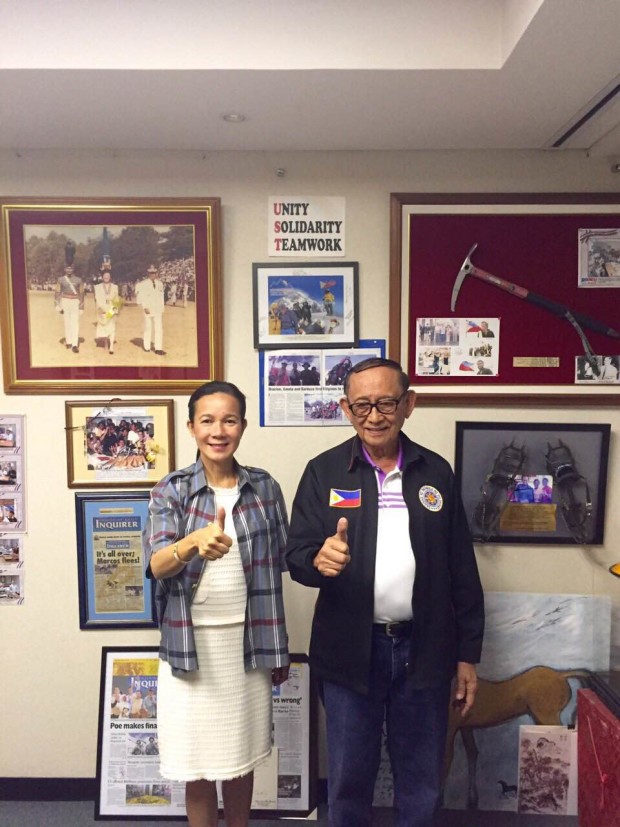 They had a meeting. Presidential candidate Grace Poe and former President Fidel V. Ramos. CONTRIBUTED IMAGE