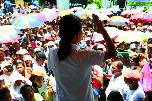 MAY 04, 2016 Presidential candidate Senator Grace Poe delivers her speech before the residents and supporters during campaign rally in Pagbilao, Quezon. EDWIN BACASMAS