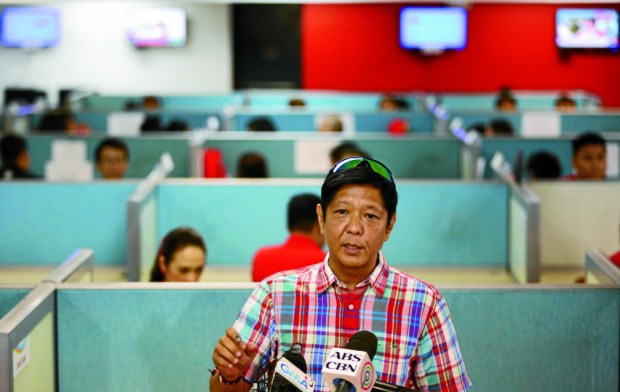 ELECTION DAY / MAY 9, 2016 Vice presidential candidate Ferdinand "Bongbong" Marcos Jr speaks as he shows the  "quick-count" action center has been set up in his campaign headquarters at Edsa, Mandaluyong City, May 9, 2016, to monitor the conduct of elections and the election results. INQUIRER PHOTO / NINO JESUS ORBETA