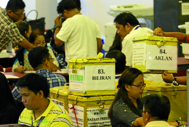 Ballot boxes containing COC's from the board of canvassers of the different provinces arrive at the COMELEC National Board of Canvassers, PICC, Pasay.PHOTO BY RAFFY LERMA 