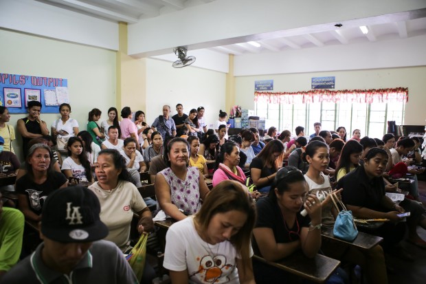 The voters holding room at Commonwealth Elementary School. Photo by Tristan Tamayo/INQUIRER.net