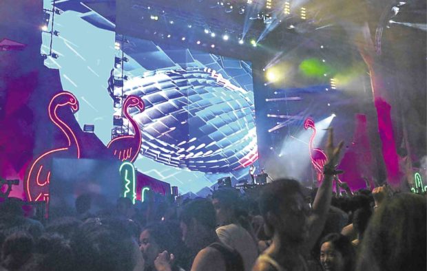THE OPEN-AIR concert featured international DJs and drew an estimated 14,000 party-goers at a Pasay City mall.        KARL ANGELICA OCAMPO