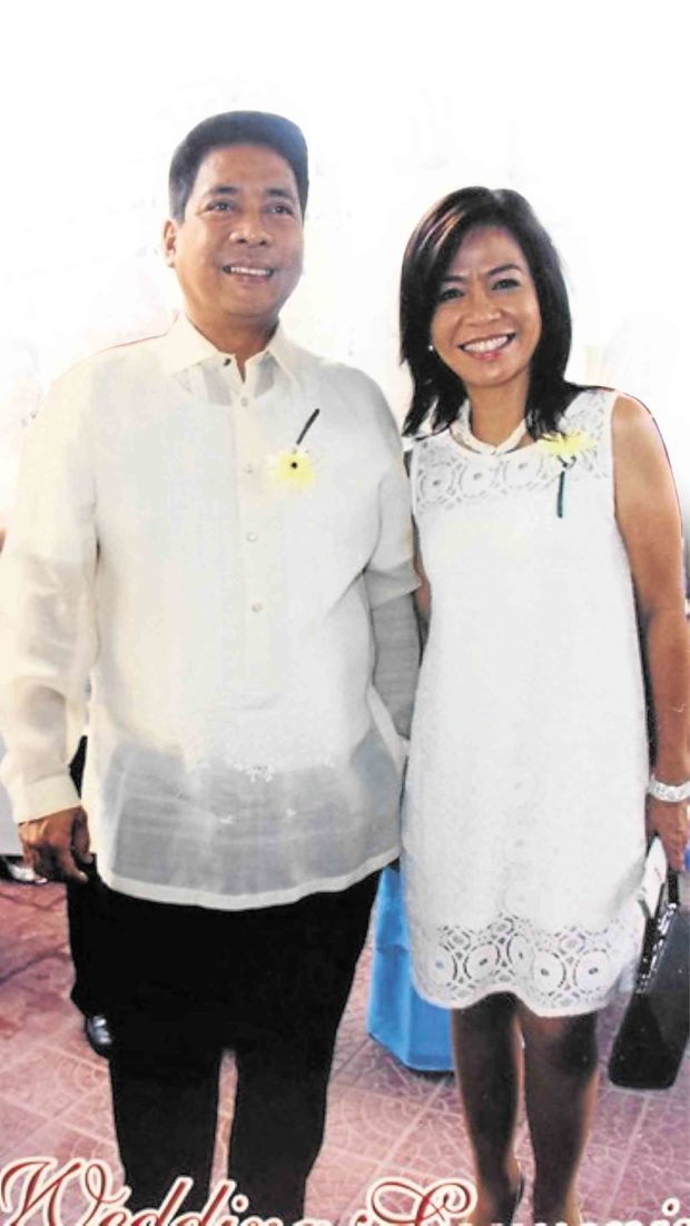 OUTGOING mayor of Barugo town, Alden Avestruz, is handing over power to his wife, Ma. Rosario, after serving three terms, the limit set by the Constitution for local elected officials. CONTRIBUTED PHOTO