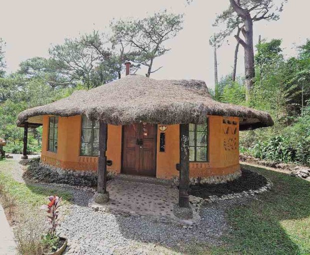 The earth house was built using sustainable materials.            EV Espiritu
