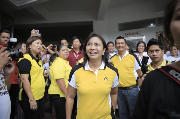 JANUARY 15, 2016 BicoLeni Campaign - Cong.Leni Robredo interviewed by the local and national media in Albay province during the launching of "BicoLeni Express", a campaign to help and support Cong.Robredo for the non-stop progress in the region held in Bicol College Daraga Albay on January 14, 2015, Thursday.  PHOTO BY MARK ALVIC ESPLANA / INQUIRER SOUTHERN LUZON.