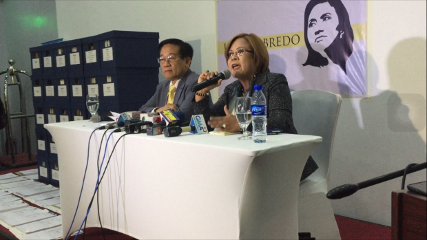 Leading vice presidential candidate Leni Robredo's counsels Romulo Macalintal and Leila de Lima in a press briefing at the Microtel Ayala Technohub in Quezon City on Wednesday. JULLIANE LOVE DE JESUS/INQUIRER.net