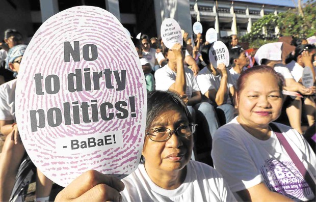 A SIGN at a rally in Quezon City by the group Babae, Bantayan ang Eleksyon (BaBaE!), an alliance of women leaders calls for an end to dirty tricks, including vote buying, in elections. NIÑO JESUS ORBETA