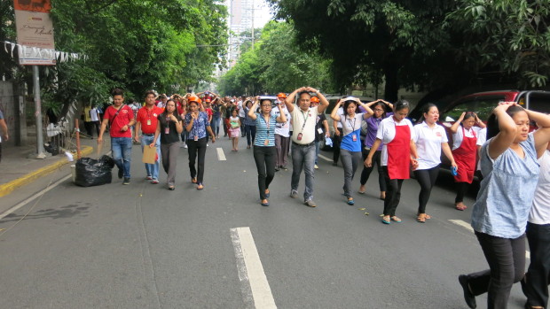 Court employees during the earthquake drill/Photo by Supreme Court PIO