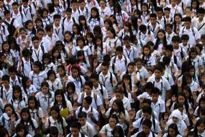 Millions of students troop back to public schools in Metro Manila every June despite challenges faced by the school system.  INQUIRER FILE PHOTO