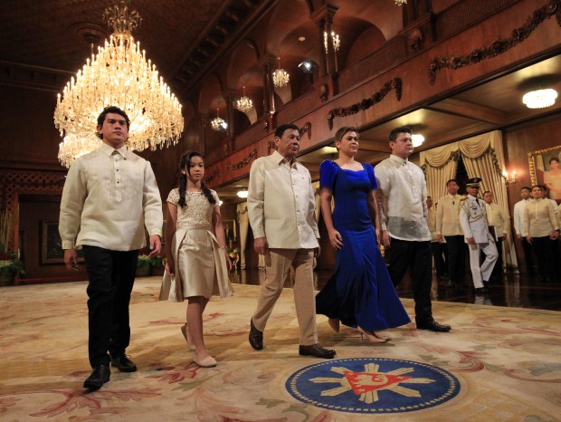 President-elect Rodrigo Roa Duterte arrives at the Rizal Hall of Malacañan Palace, where the inaugural ceremony will take place, together with his children Paolo, Sara, Sebastian and Veronika. RTVM PHOTO