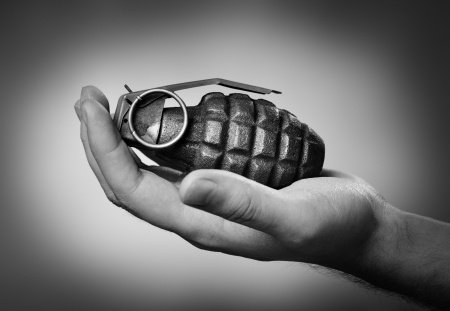 Man collared for bringing grenade to MRT station