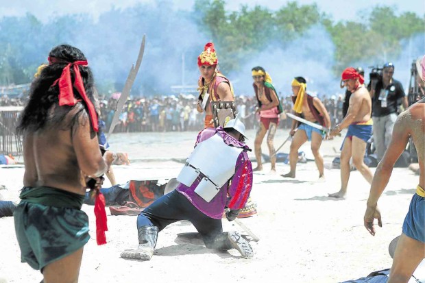 CEBUANOS hail the heroism of Lapu-Lapu through annual reenactments of the Battle of Mactan, like this one that had professional actors playing Lapu-Lapu and his nemesis, the Portuguese explorer Ferdinand Magellan.  FERDINAND EDRALIN/CEBU DAILY NEWS 