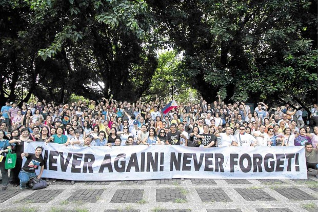  FREEDOM lovers gather at the Bantayog ng mga Bayani—a memorial center built to honor the victims of martial law—to share their experiences under the Marcos dictatorship and make their opposition known to President-elect Rodrigo Duterte’s plan to bury him at the Libingan ng mga Bayani. ALEXIS CORPUZ