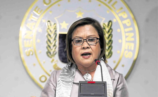 Sen. Leila de Lima faces  reporters to respond to President Duterte’s latest tirades against her. LYN RILLON 