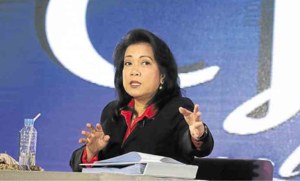  MEET THE PRESS Chief Justice Maria Lourdes Sereno reminds the people during a “Meet the Press” event in Intramuros, Manila, that the courts provide justice to victims based on enough evidence of guilt. GRIG C. MONTEGRANDE 