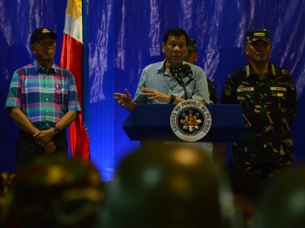Pres. Rodrigo Duterte has remained defiant amid the pronouncement of Chief Justice Maria Lourdes Sereno regarding the inclusion of several judges in his list of persons of interest allegedly involved in illegal drug trade in the country, during his visit to the Philippine Army's 4th Infantry Division headquarters at Camp Evangelista, Barangay Patag, this city, Tuesday afternoon. (Jigger J. Jerusalem)
