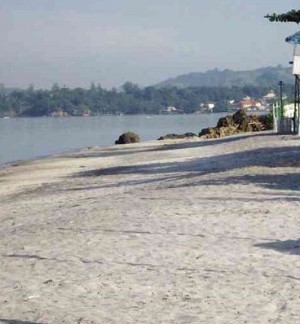 A beach in Olongapo City (INQUIRER FILE PHOTO/AMADIS MA. GUERRERO)