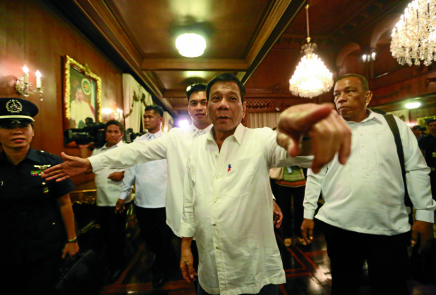 PRRD AMBUSH INTERVIEW/ AUGUST 23,2016 PRRD answer questions  in an ambush interview with Malacañang Press Corps after the oath taking of the newly appointed generals and flag officers held in Malacañang Palace.  INQUIRER PHOTO/JOAN BONDOC