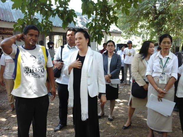 APRIL 18, 2016 Attorney Persida Acosta visits the freed farmers temporarily house at the organic farm owned by the diocese of Kidapawan on Monday morning. The PAO chief convinces the farmers to go home to their respective families. Of 79, only 5 choose to return to their respective homes on MOnday. (Williamor A. Magbanua)