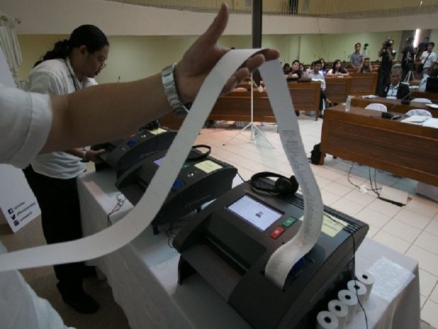 Electronic voting and counting (RADYO INQUIRER FILE PHOTO)